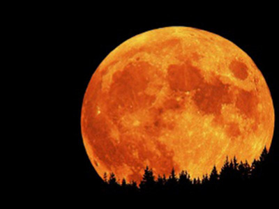Суперлуние и полное лунное затмение одновременно